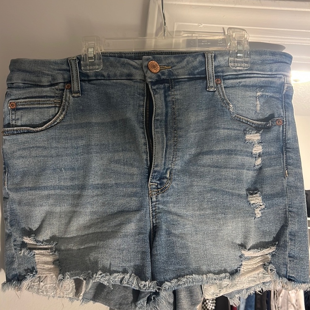 AE curvy high waisted shortie shorts
